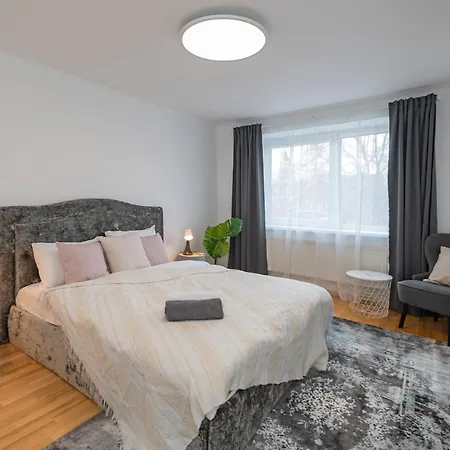 Family 1 Bd Old Town By Hostlovers Apartment
